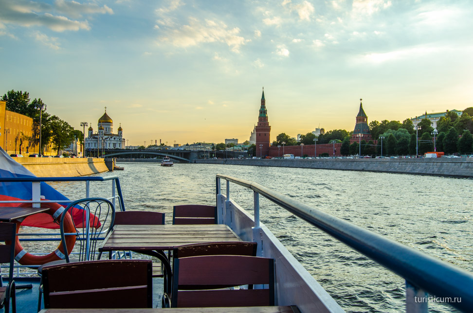 экскурсия по Москве-реке