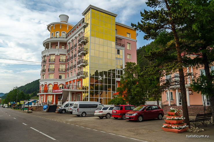 Отели, гостиницы в Листвянке