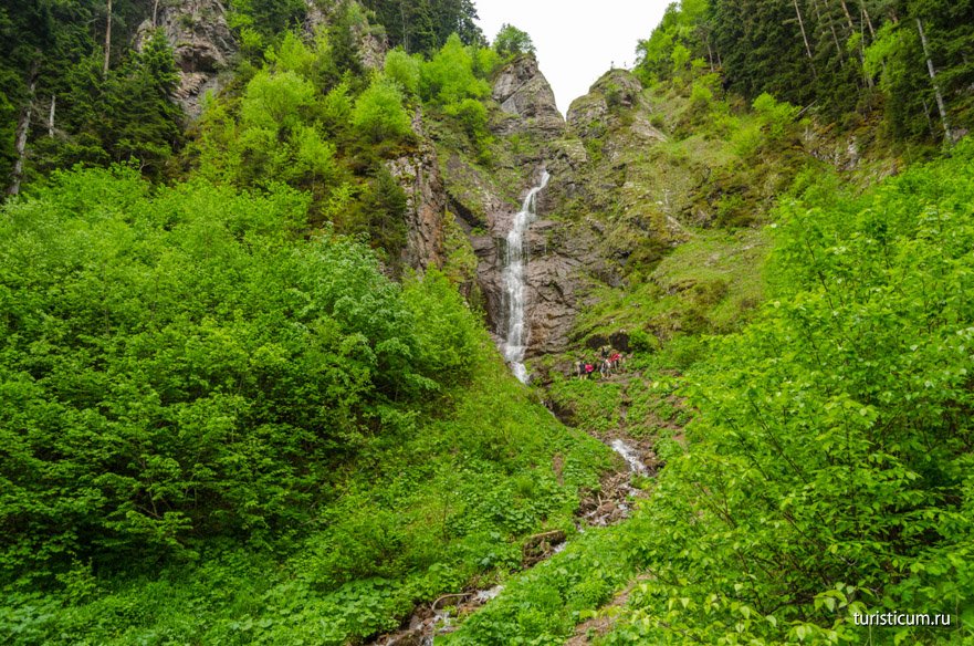 Казачий водопад в Архызе
