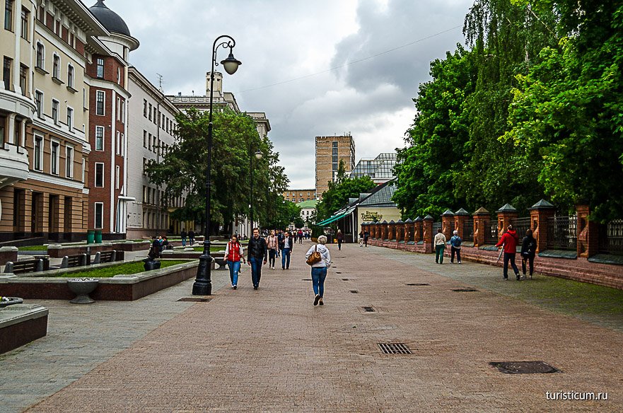 Лаврушинский переулок, Москва